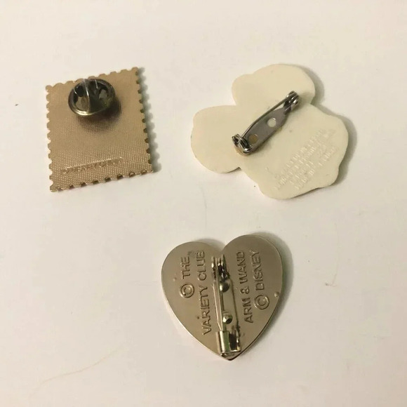 Disney Pins Plastic Minnie Mouse Winnie the Pooh Piglet Arm and Wand Mickey - Picture 2 of 16
